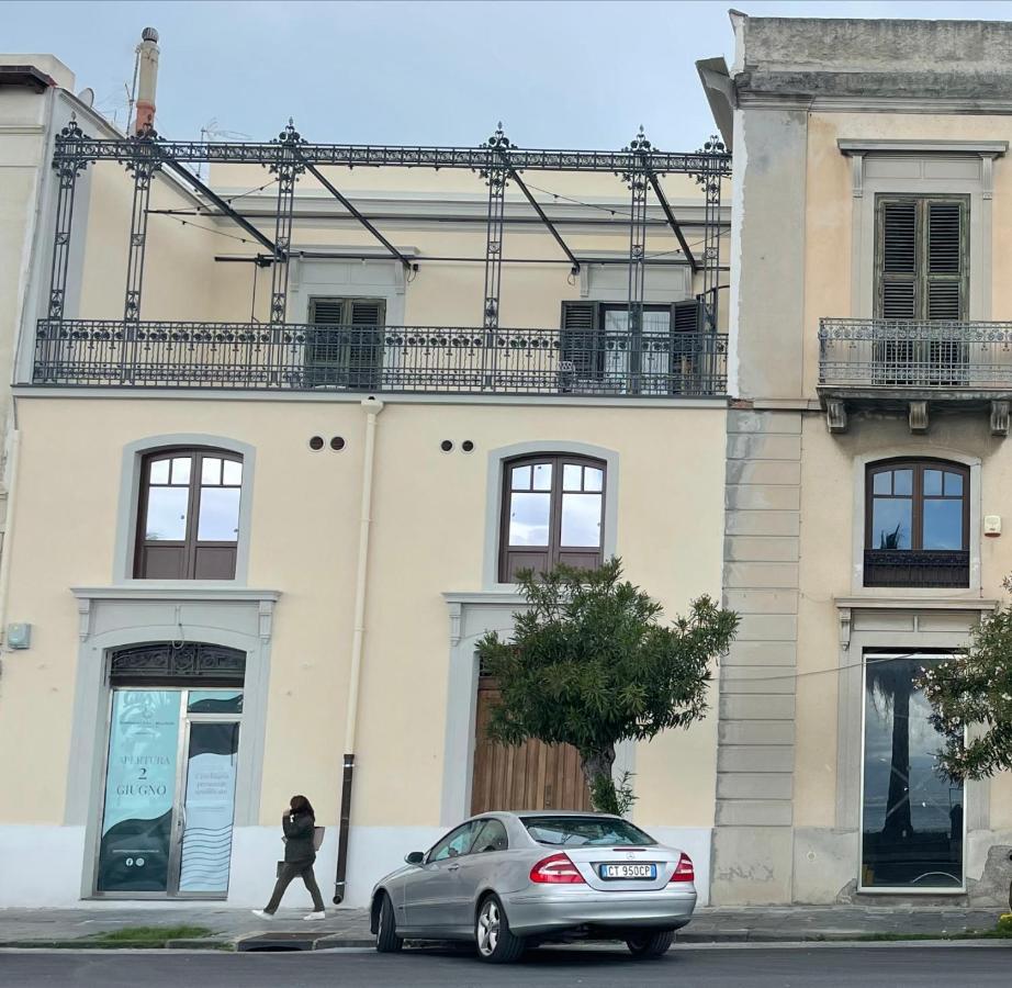Апартаменты I Mezzanini Di Palazzo Bonaccorsi Милаццо Экстерьер фото