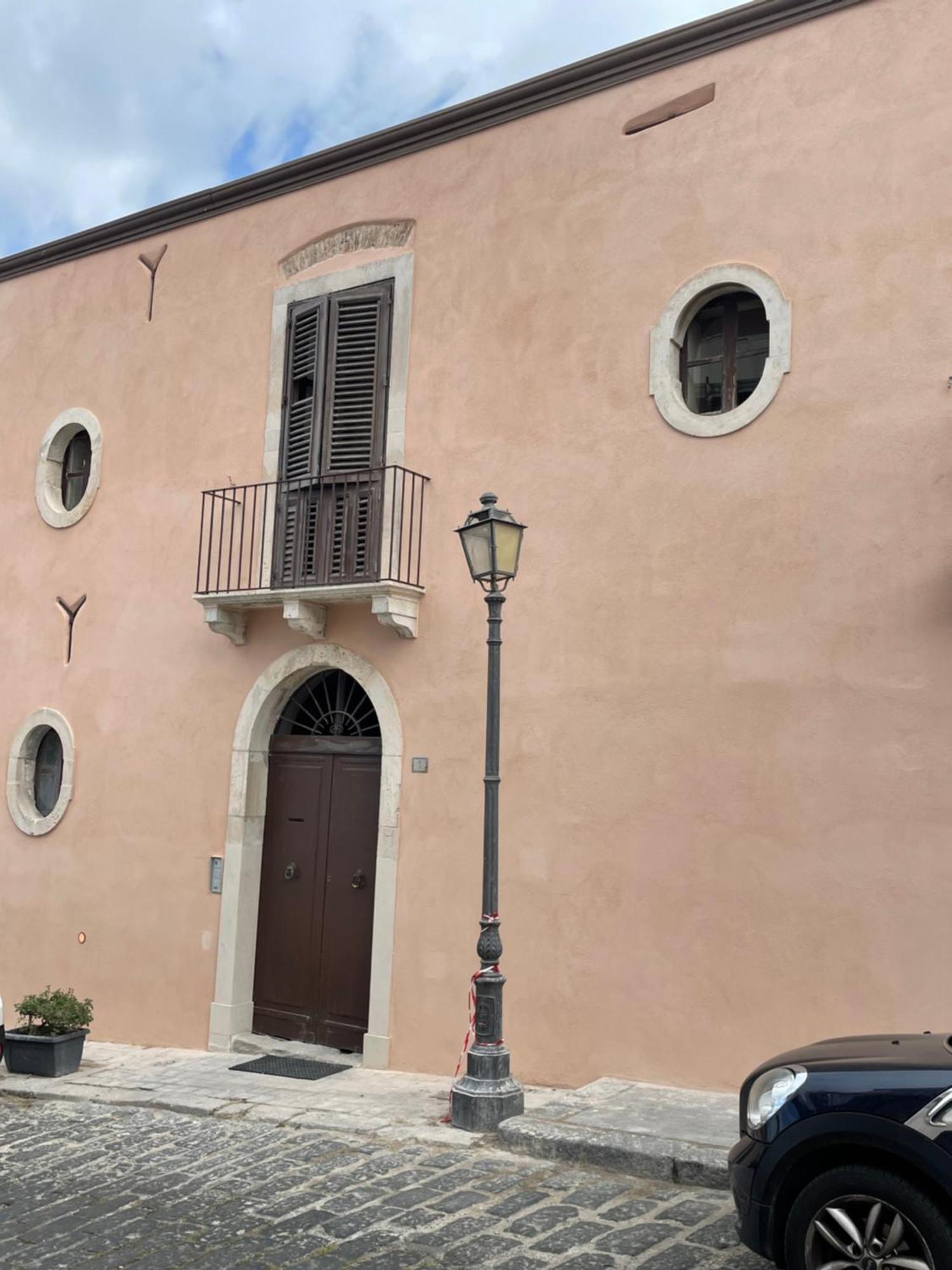 Апартаменты I Mezzanini Di Palazzo Bonaccorsi Милаццо Экстерьер фото
